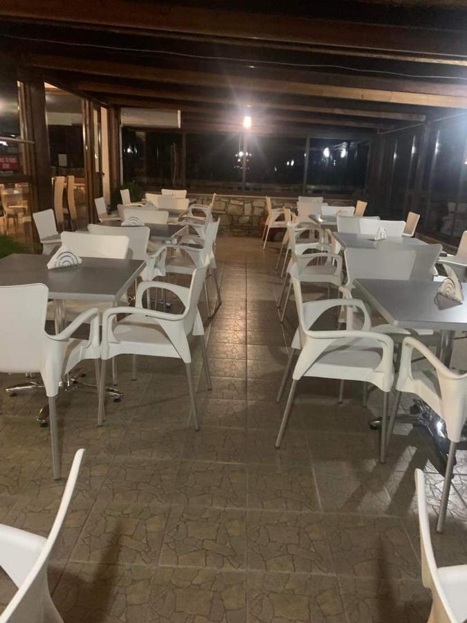 Extreme View Cafe And Rooms To Let Prastio  Exteriör bild